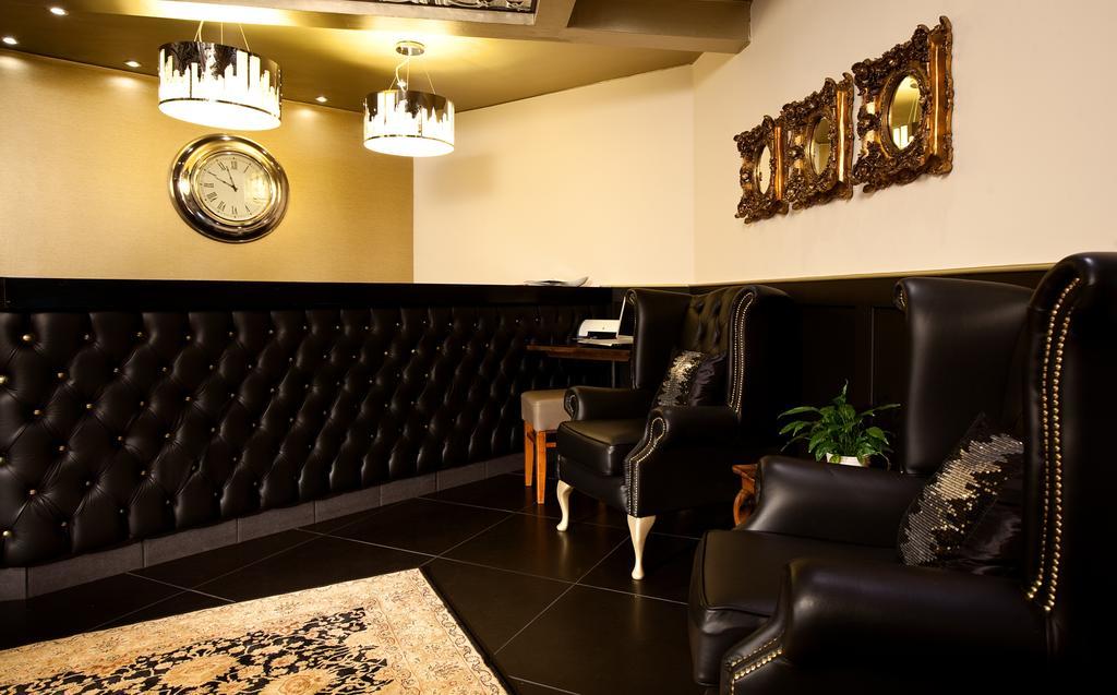 Henley Hotel ภายนอก รูปภาพ