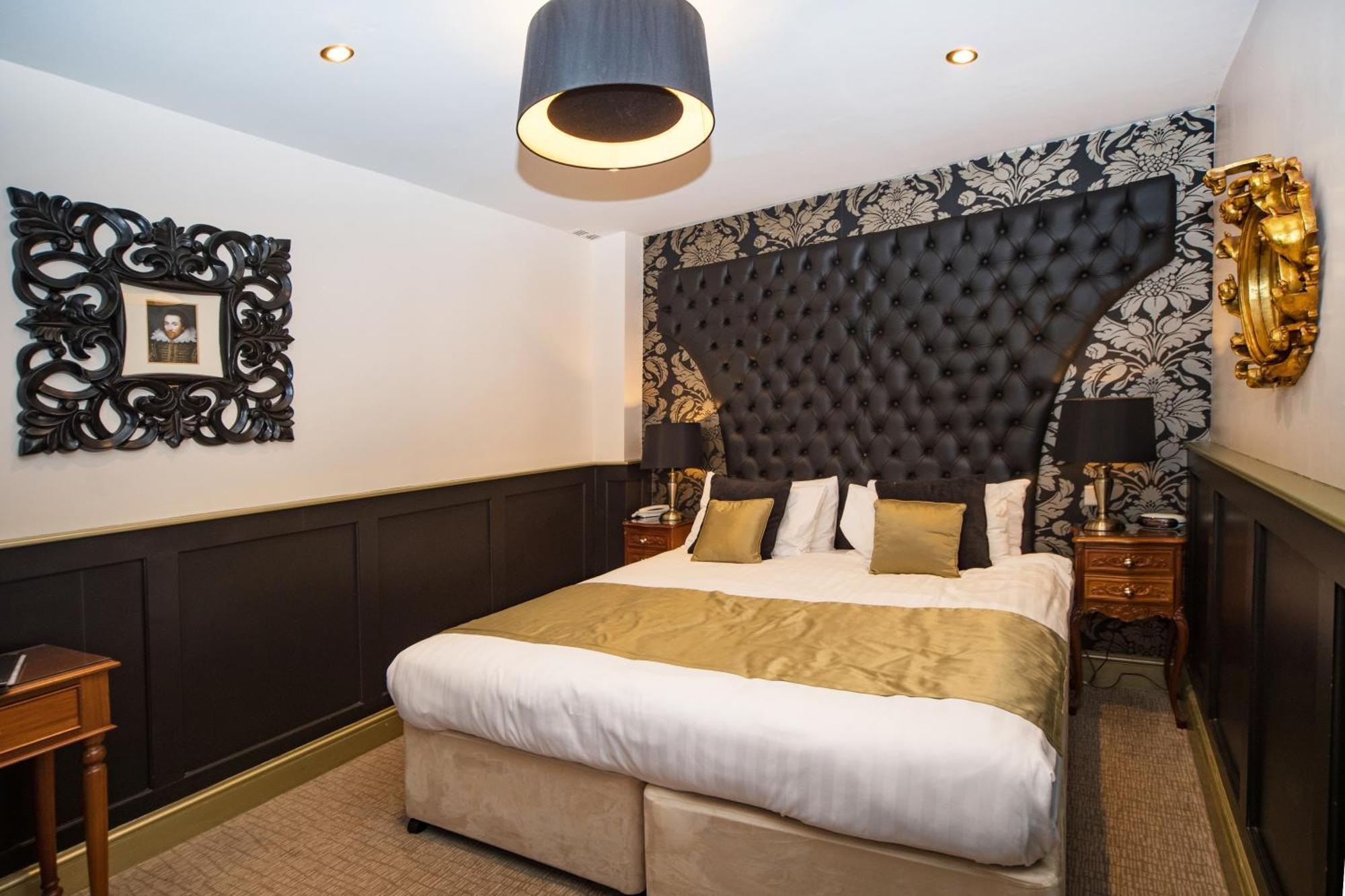 Henley Hotel ภายนอก รูปภาพ