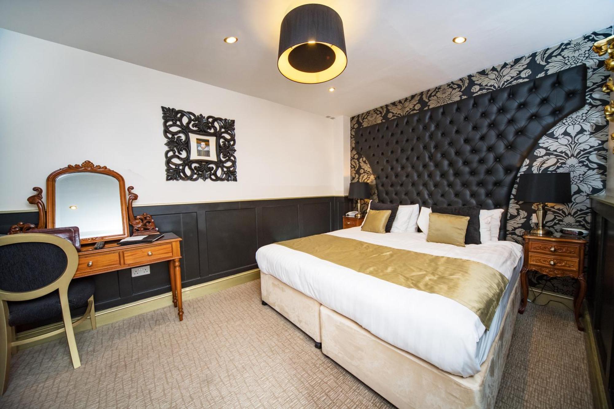Henley Hotel ภายนอก รูปภาพ