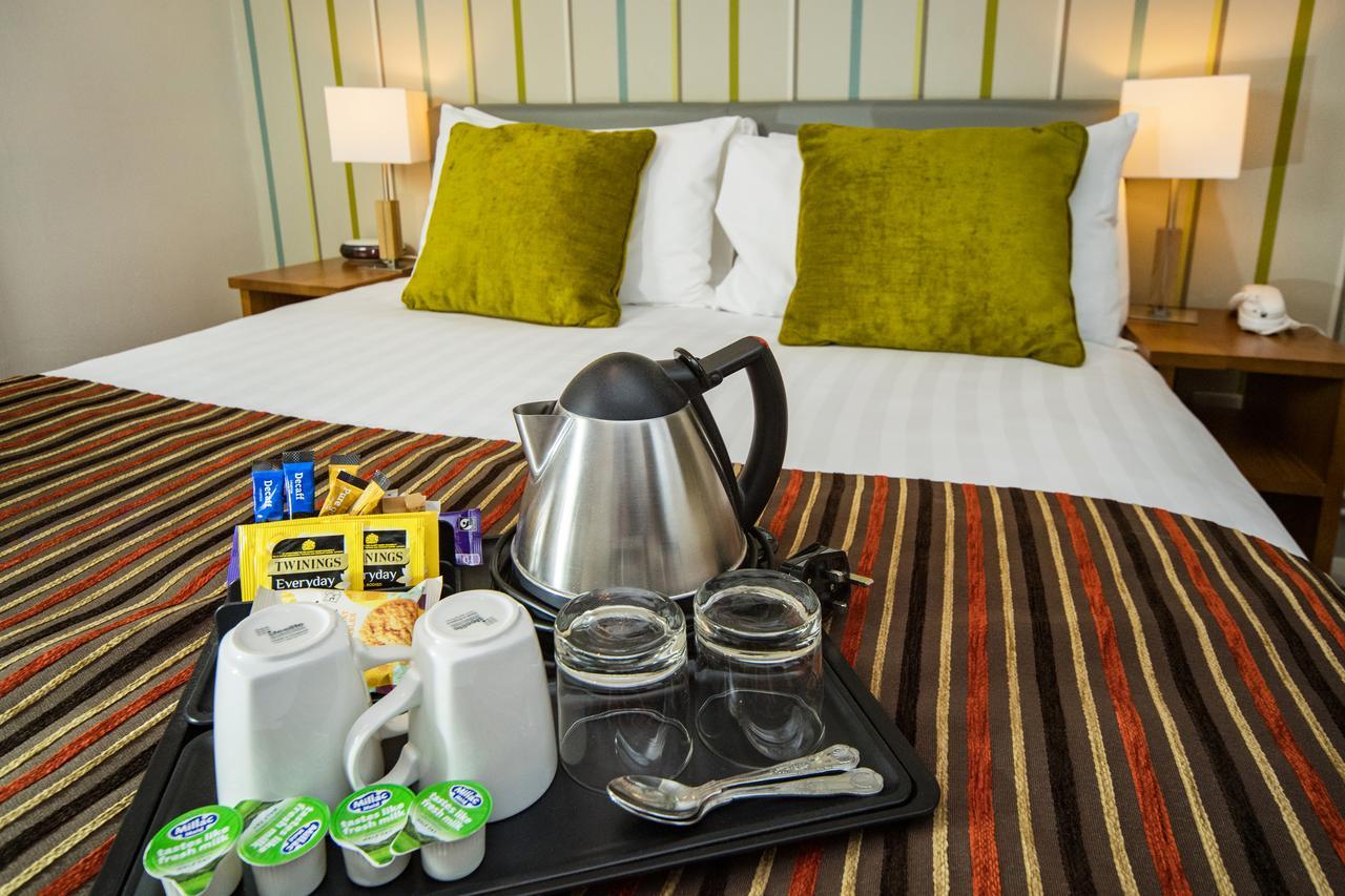 Henley Hotel ภายนอก รูปภาพ