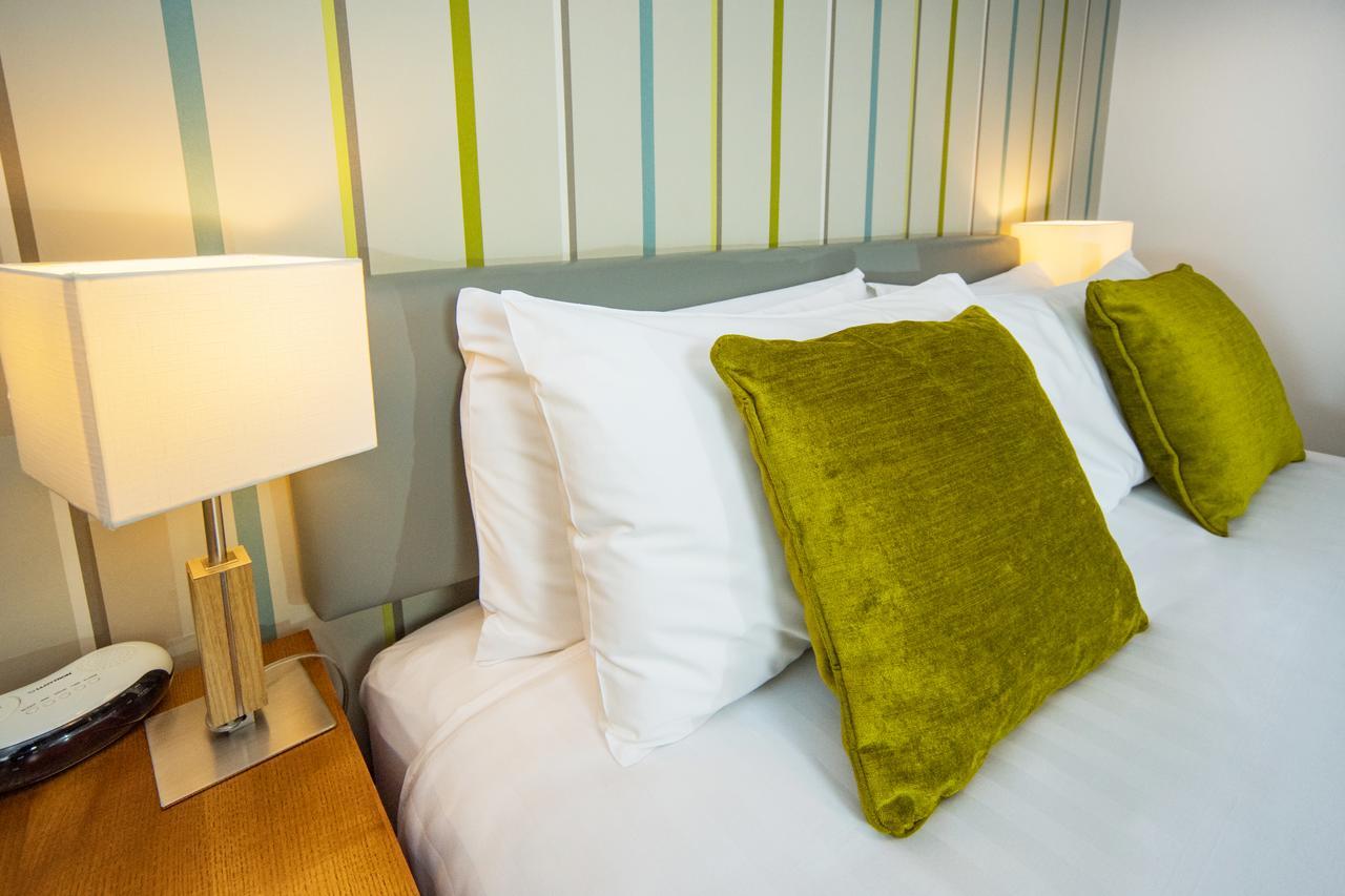 Henley Hotel ภายนอก รูปภาพ
