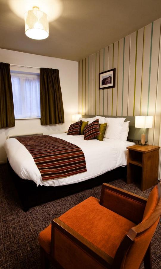 Henley Hotel ภายนอก รูปภาพ