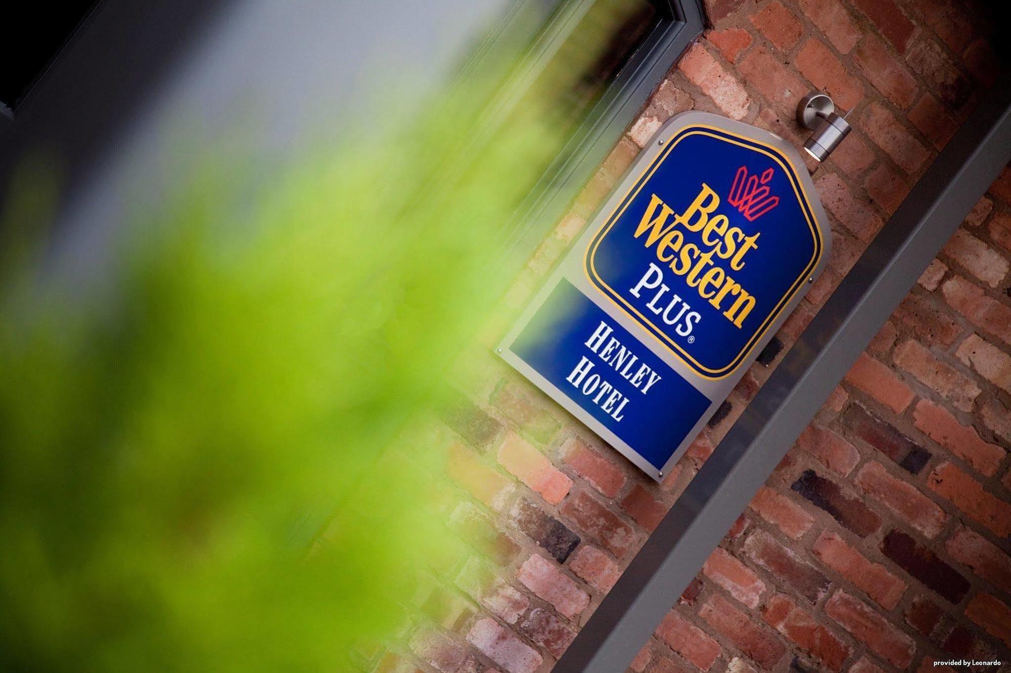Henley Hotel ภายนอก รูปภาพ