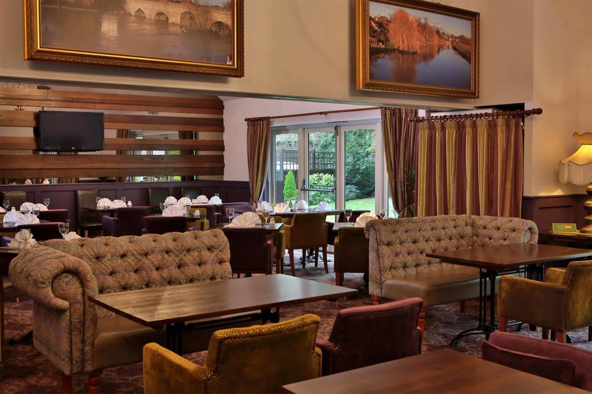 Henley Hotel ภายนอก รูปภาพ