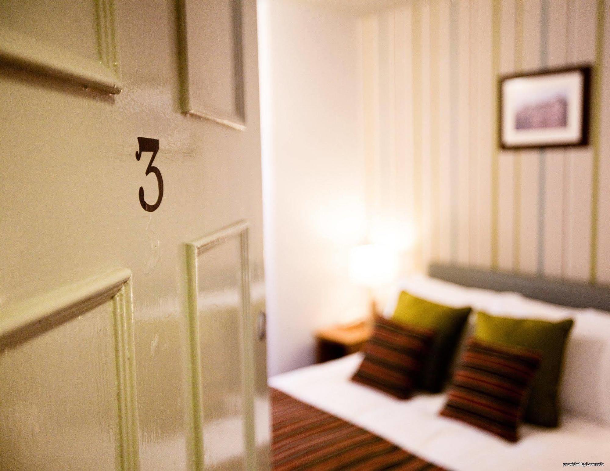 Henley Hotel ภายนอก รูปภาพ